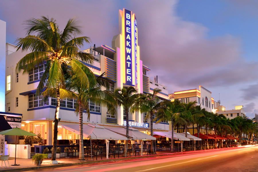 Breakwater Hotel on Ocean Drive in the Art Deco District of South Miami ...